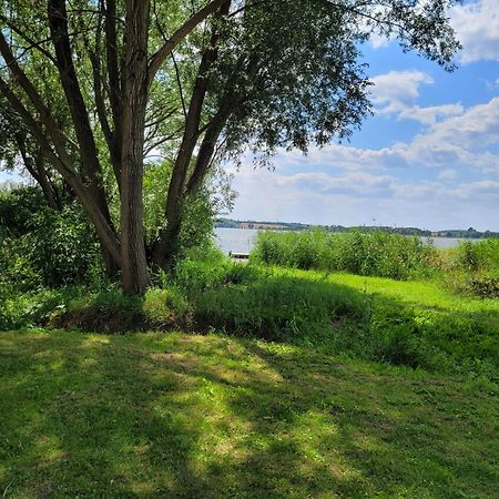 Domek Nad Jeziorem Przy Lini Brzegowej Gorowychy, Pomorze Екстер'єр фото
