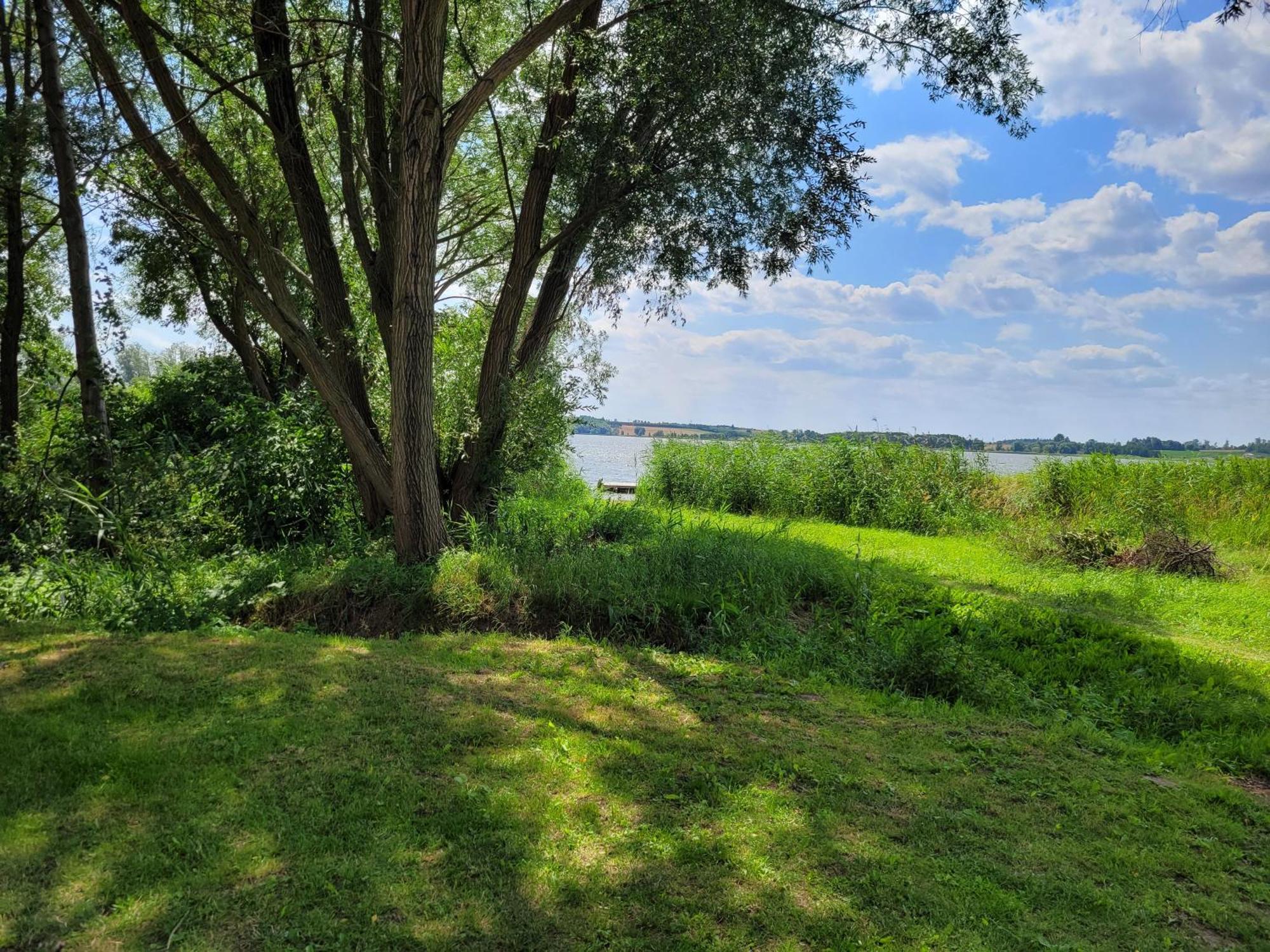 Domek Nad Jeziorem Przy Lini Brzegowej Gorowychy, Pomorze Екстер'єр фото